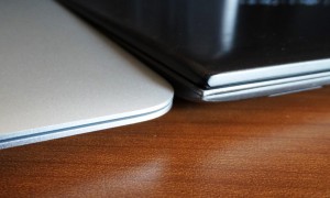 2013 MacBook Air Size Vs Z835 Closeup