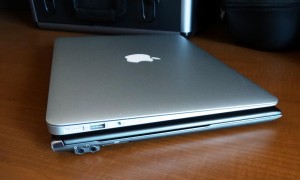 2013 MacBook Air Size vs Z835